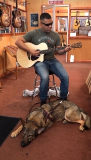 Nicholas-Martinez-guitar